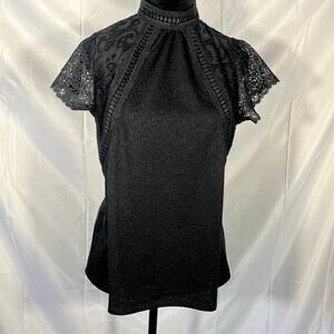 Cable and Gauge Women’s Black detailed blouse